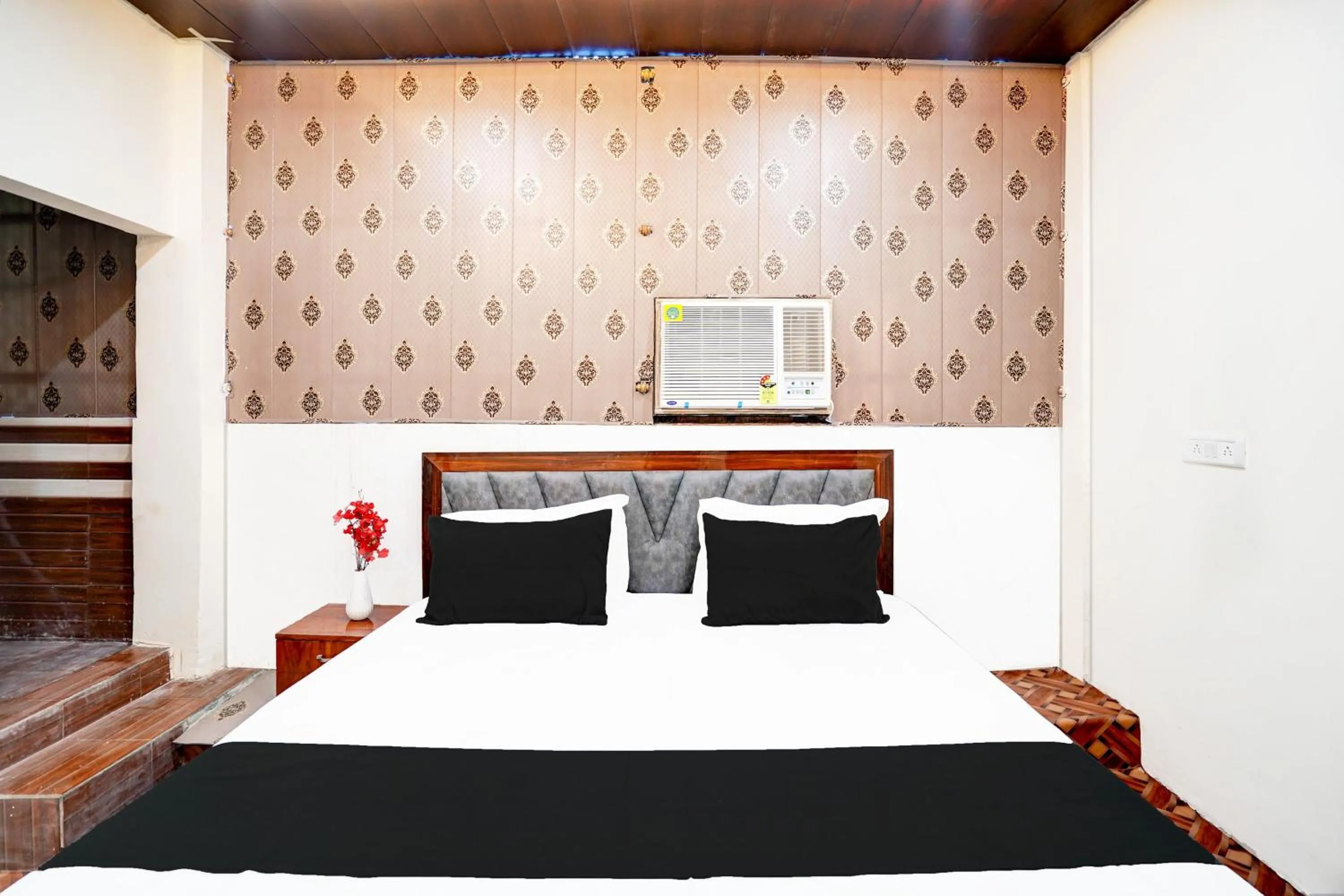 Bedroom in Hotel O by OYO ABHIK GRAND