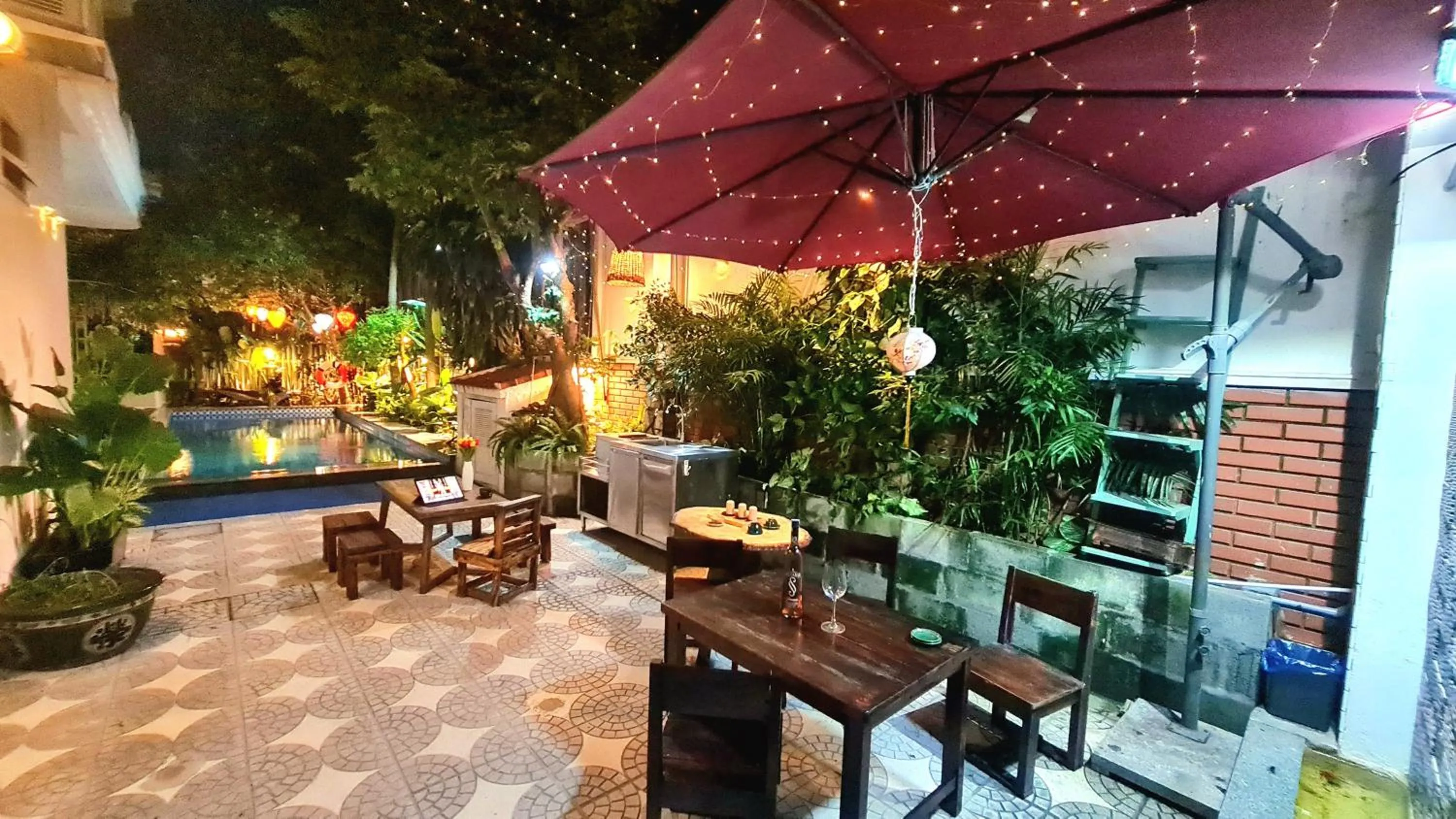 Patio in Minh Trang Villa Hoi An -BBQ Garden