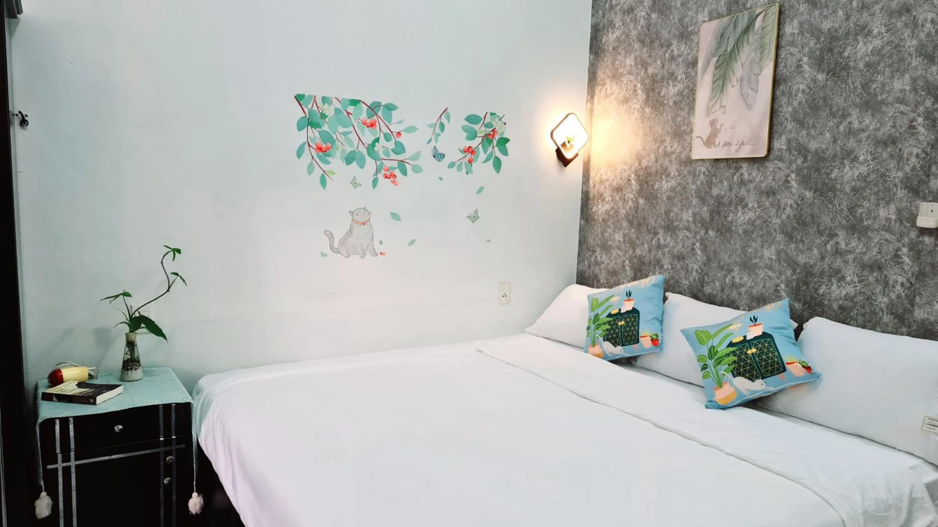 Bed in Minh Trang Villa Hoi An -BBQ Garden