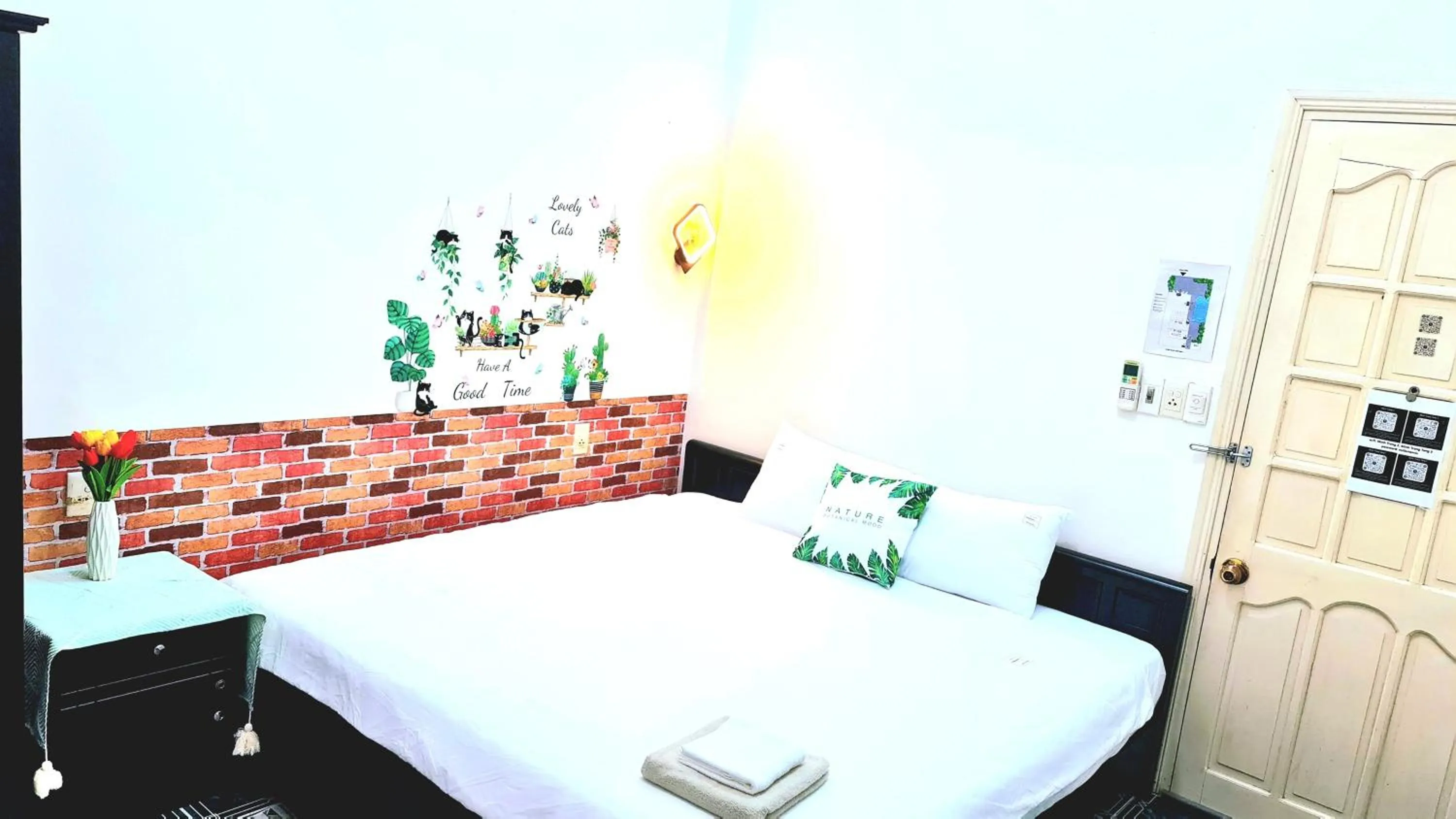 Bed in Minh Trang Villa Hoi An -BBQ Garden