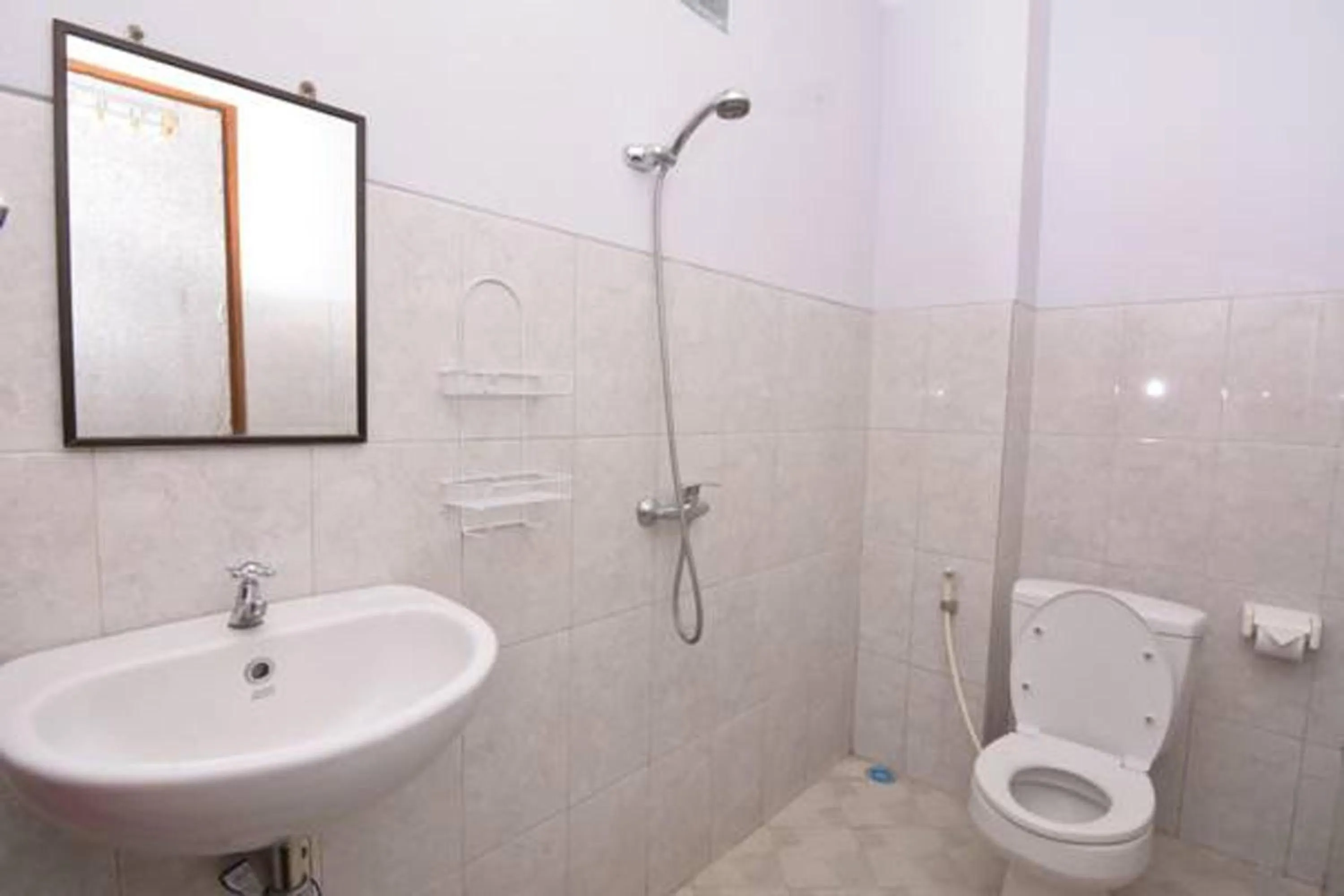 Bathroom in Artja Inn Ubud