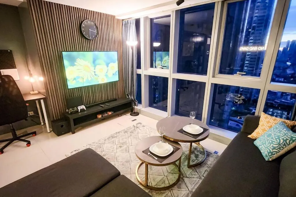 Spacious Executive 3br Apt with PS4 & bathtub in BGC