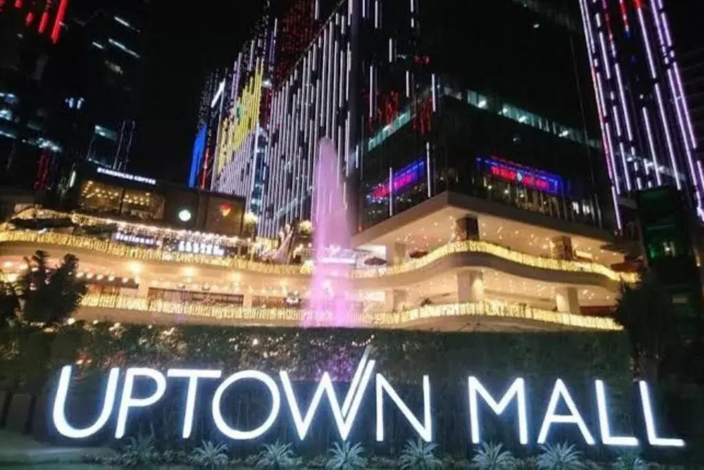 Spacious Executive 3br Apt with PS4 & bathtub in BGC Spacious Executive 3br Apt with PS4 & bathtub in BGC