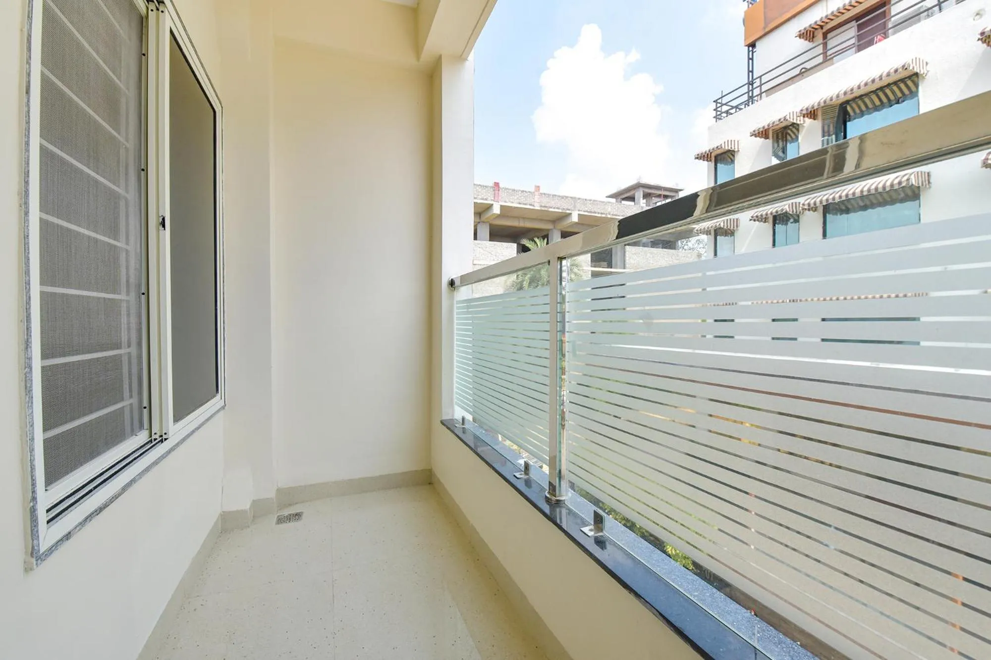 Balcony/Terrace in FabHotel Synergy Stays