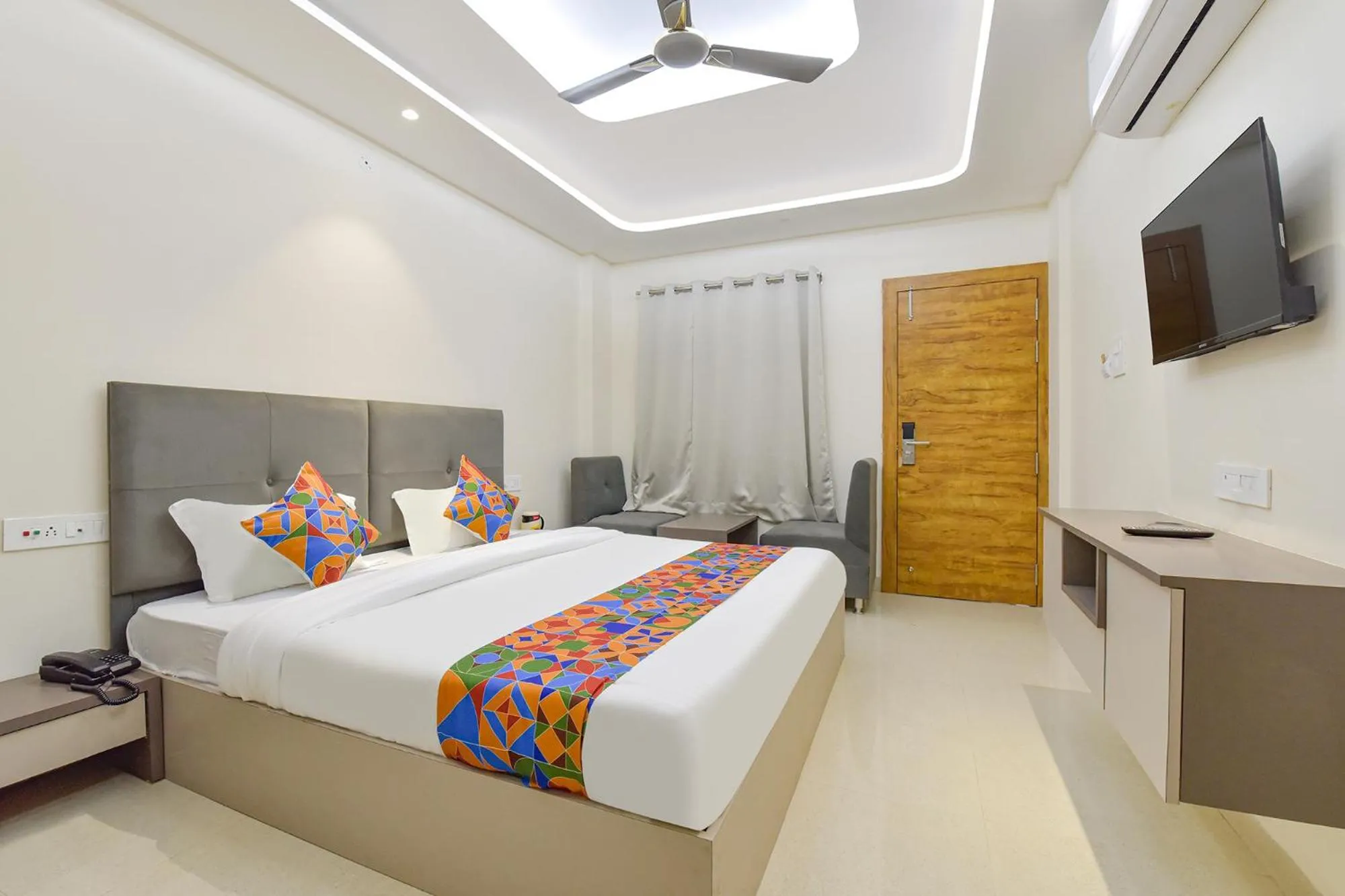 Bed in FabHotel Synergy Stays