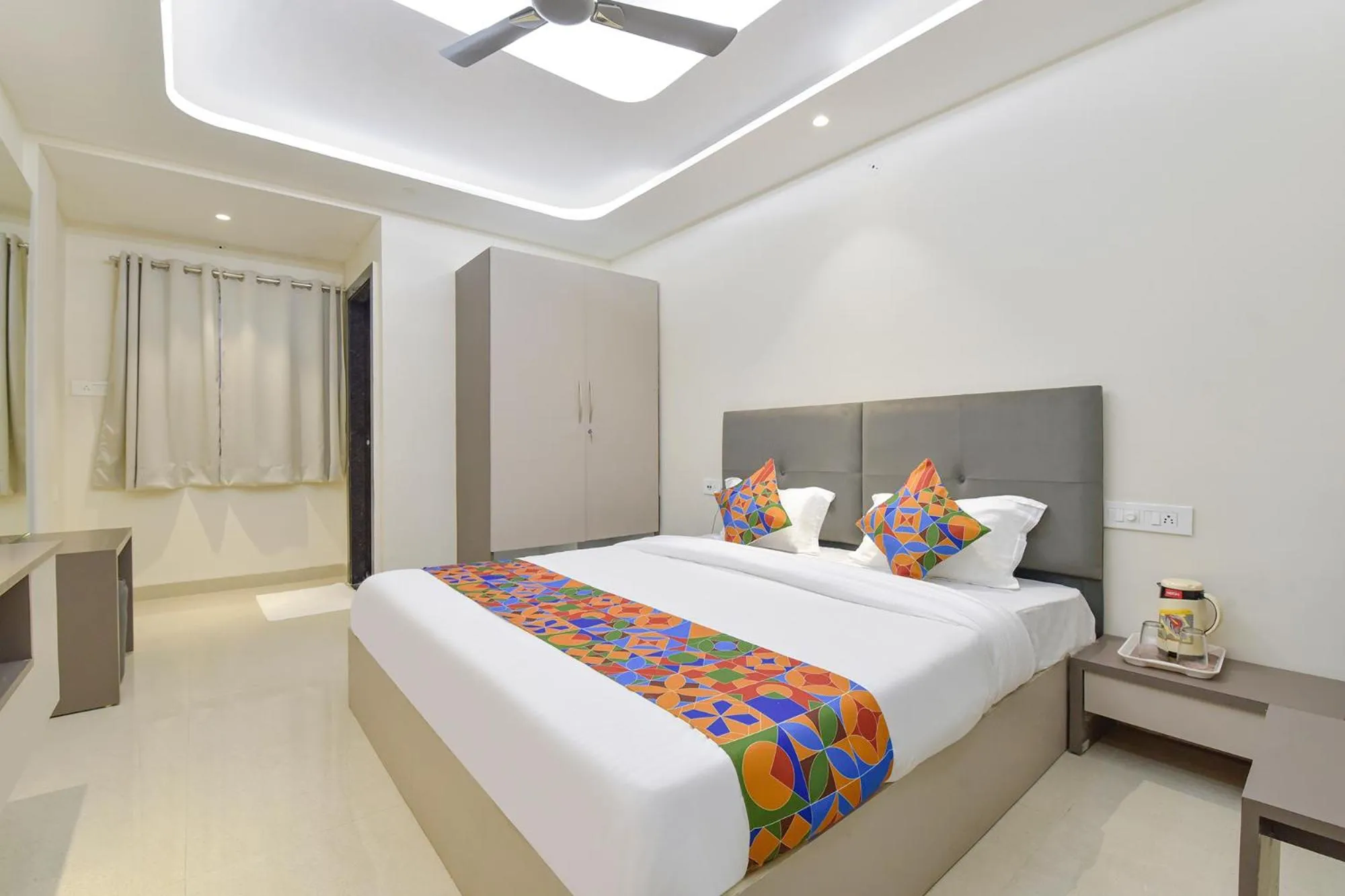 Bed in FabHotel Synergy Stays