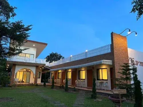 Charming Home Resort Charming Home Resort