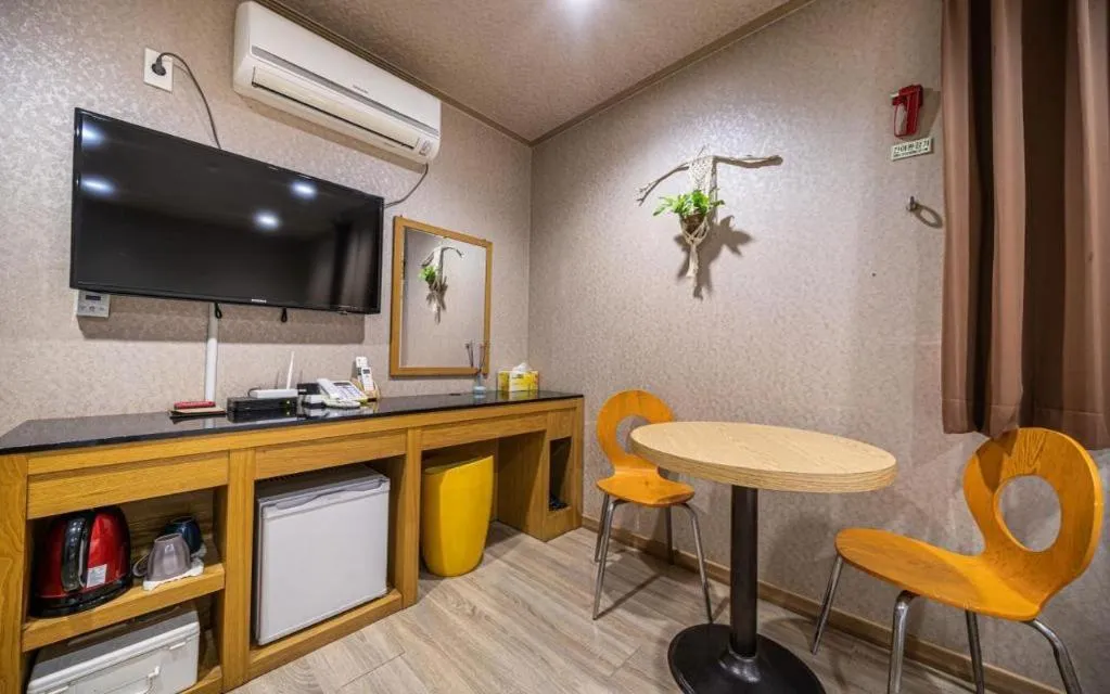 Seogwipo (Seongsan) Beach Hotel