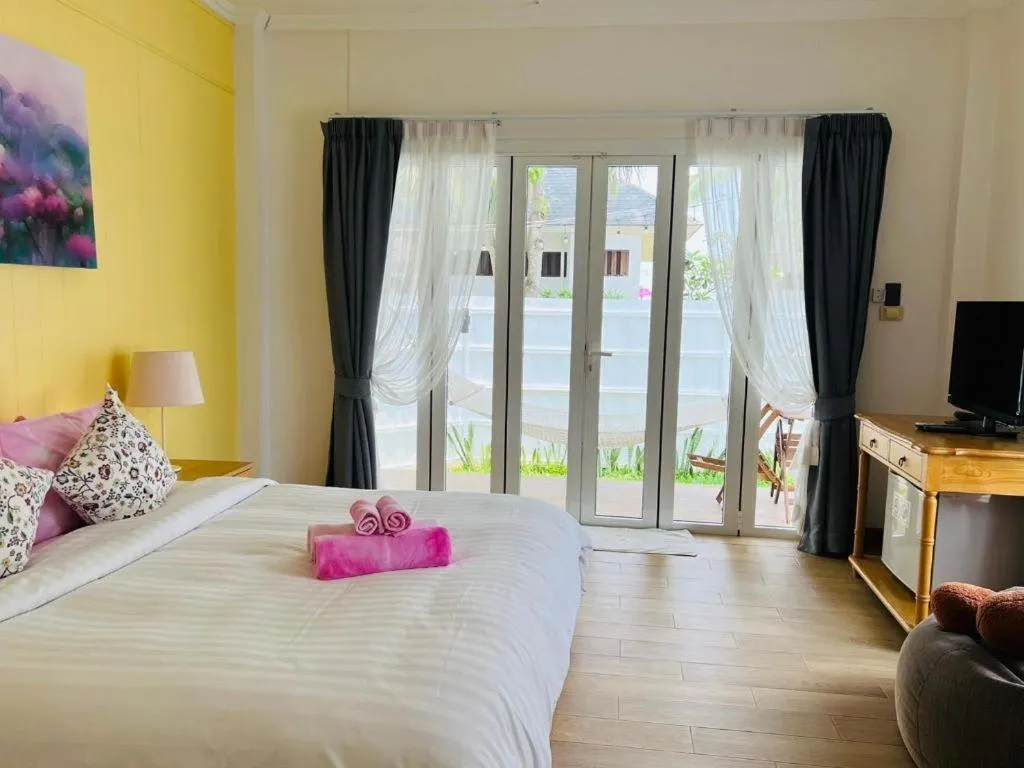 Bed in Sea Coco Resort