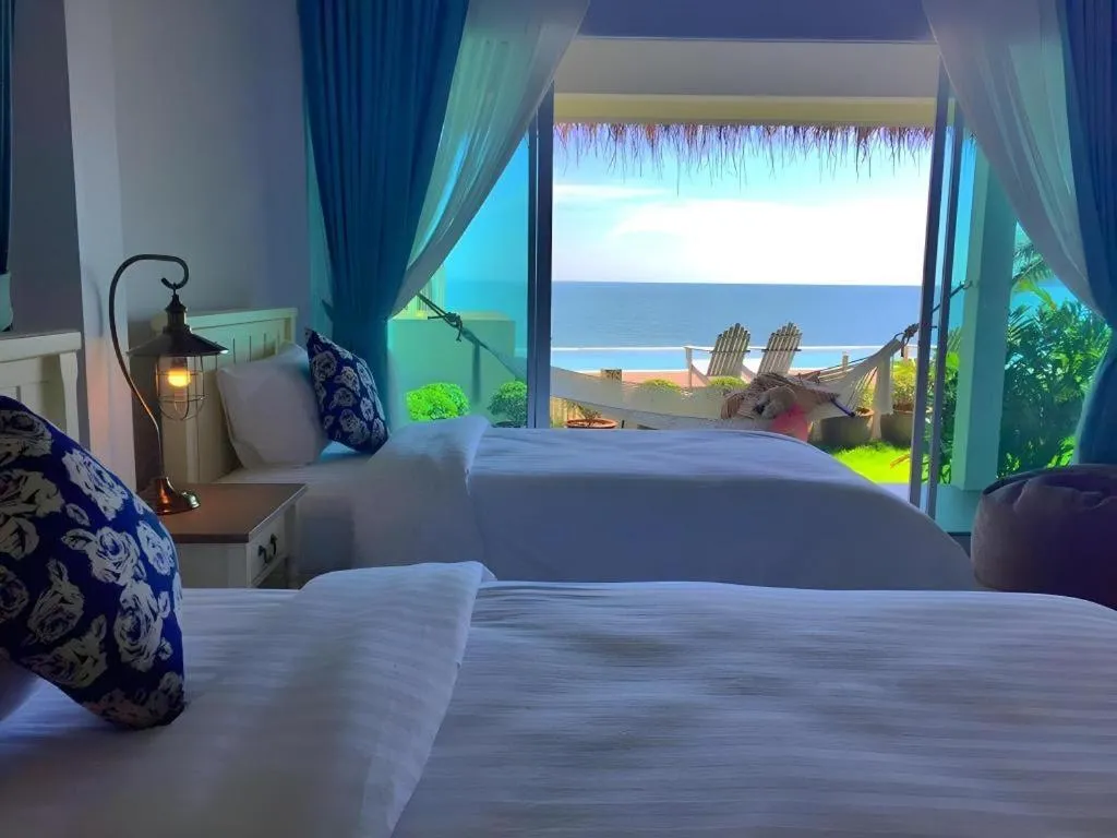 Bed in Sea Coco Resort