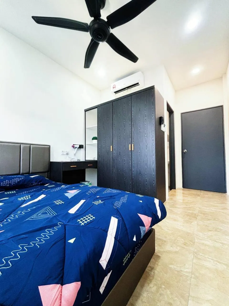 Bedroom, Bed in Trace Cozy Place