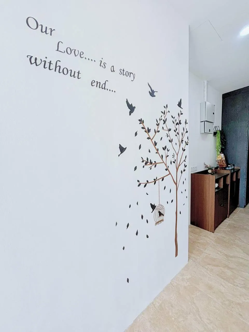 Text overlay in Trace Cozy Place