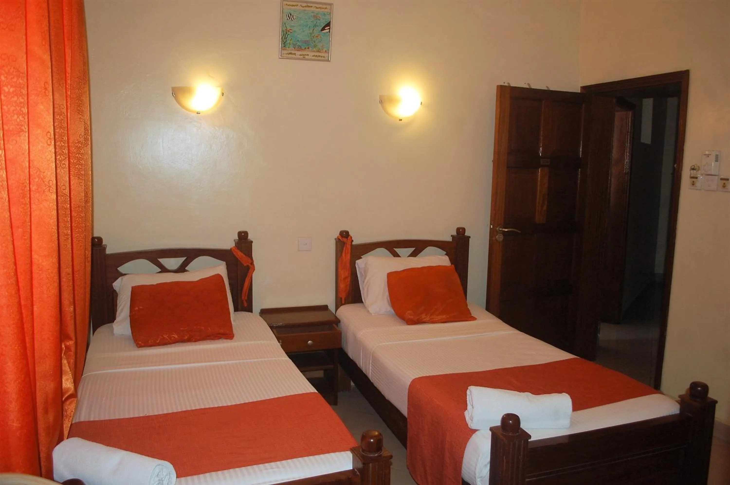 Bedroom, Bed in Regency Park Hotel