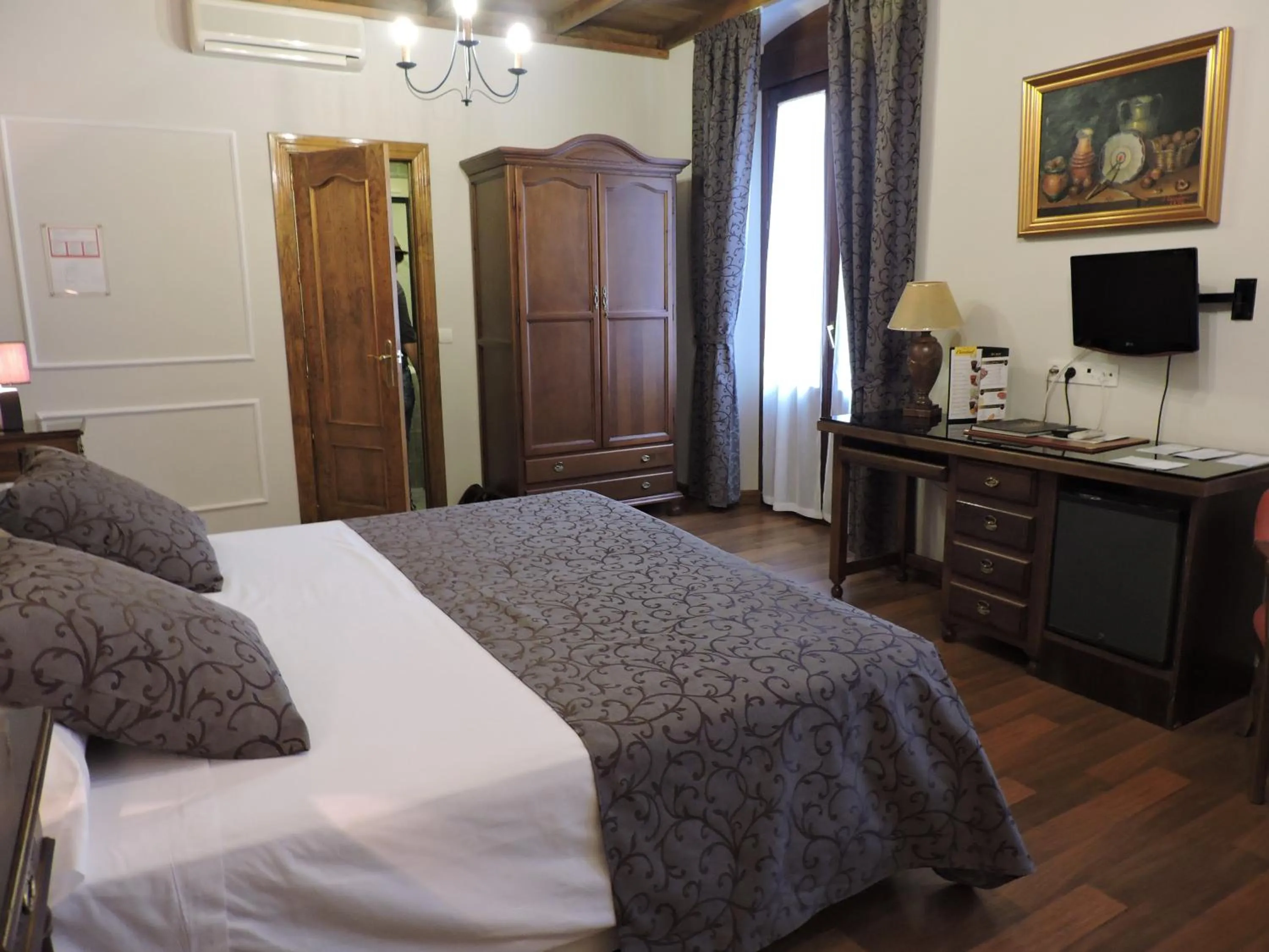 Bedroom, Bed in Hotel Palacio de Oñate