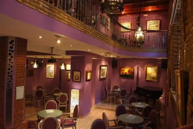 Lounge or bar in Hotel Palacio de Oñate Lounge or bar in Hotel Palacio de Oñate