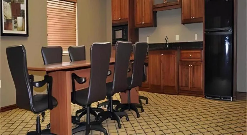 Candlewood Suites Springfield By IHG