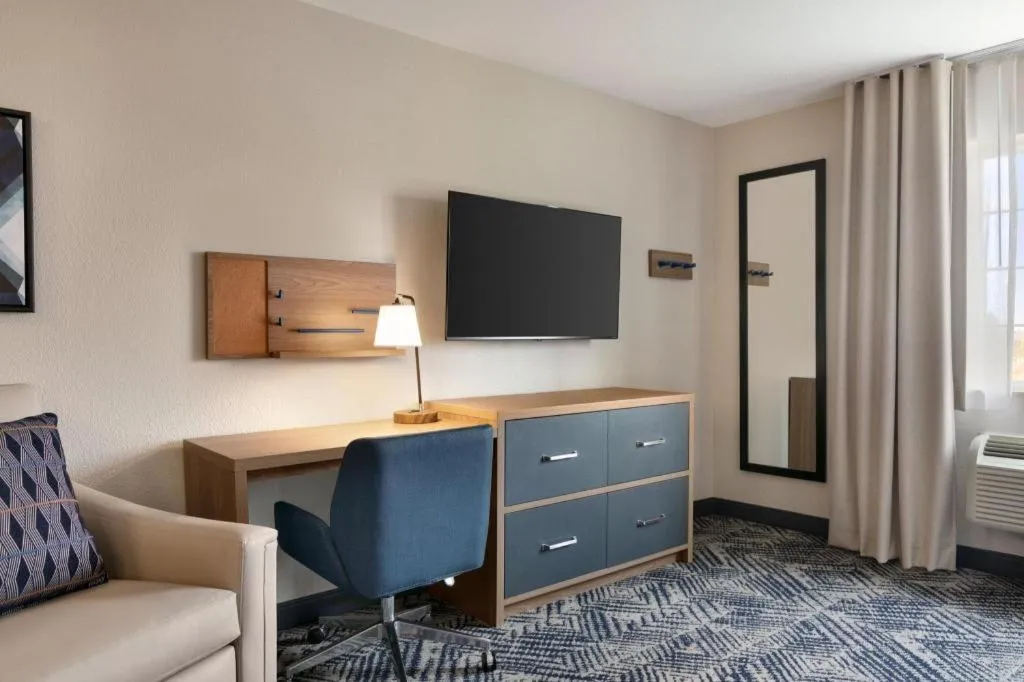 Bed in Candlewood Suites Springfield By IHG