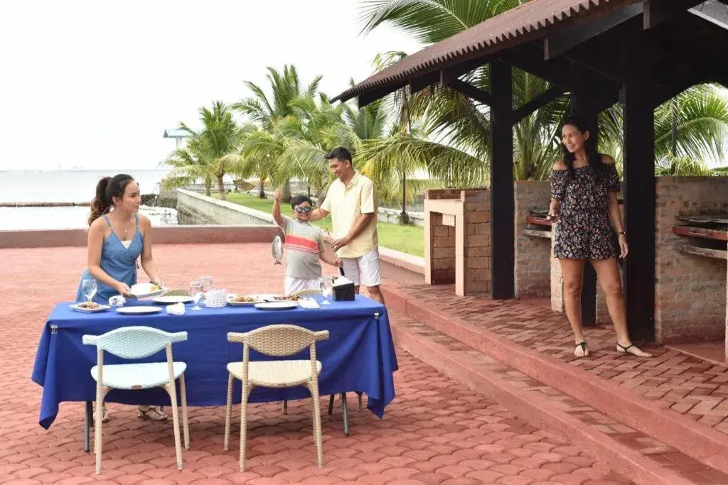 Holiday Oceanview Residences and Resort Holiday Oceanview Residences and Resort