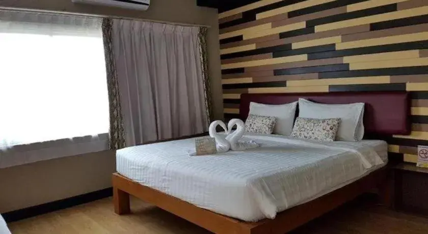 Bed in Cactus Resort & Hotel Bed in Cactus Resort & Hotel