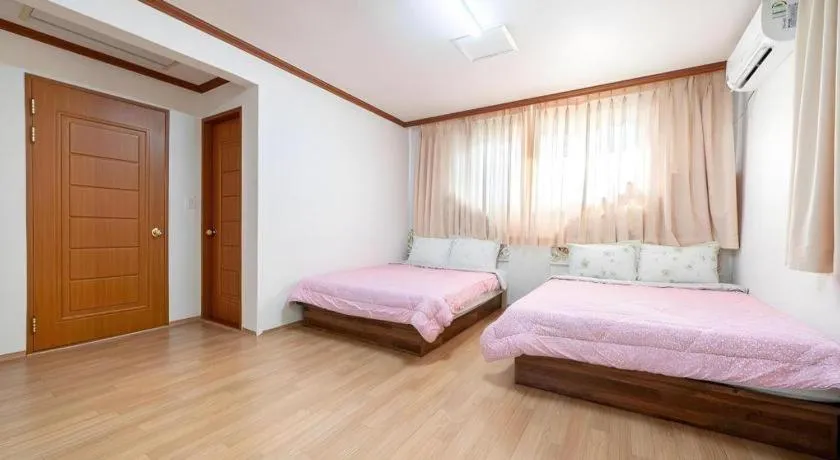 Bed in Gangneung Gyeongpodae Gangneung Motel