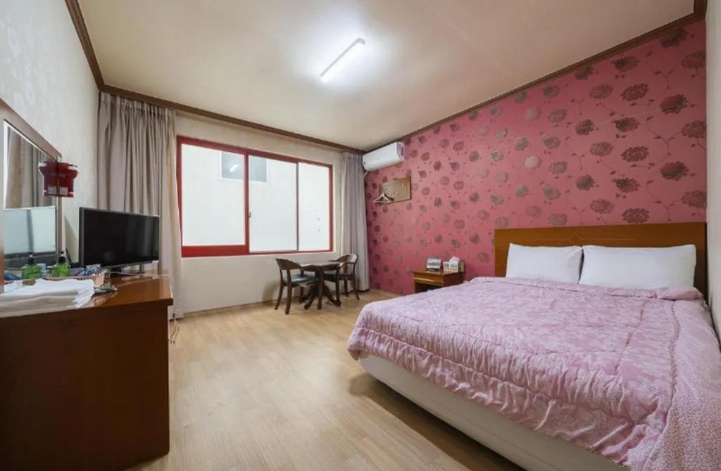 Bed in Gangneung Gyeongpodae Gangneung Motel