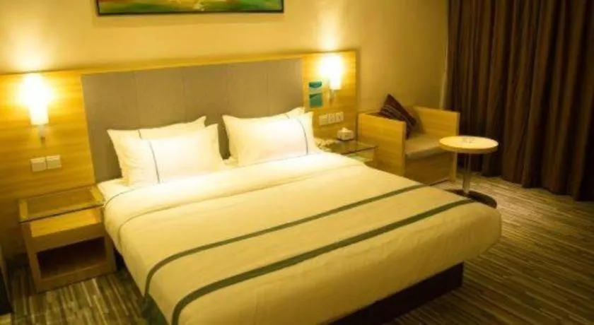 Bed in City Comfort Inn Beihai RT-Mart High Speed Railway Station