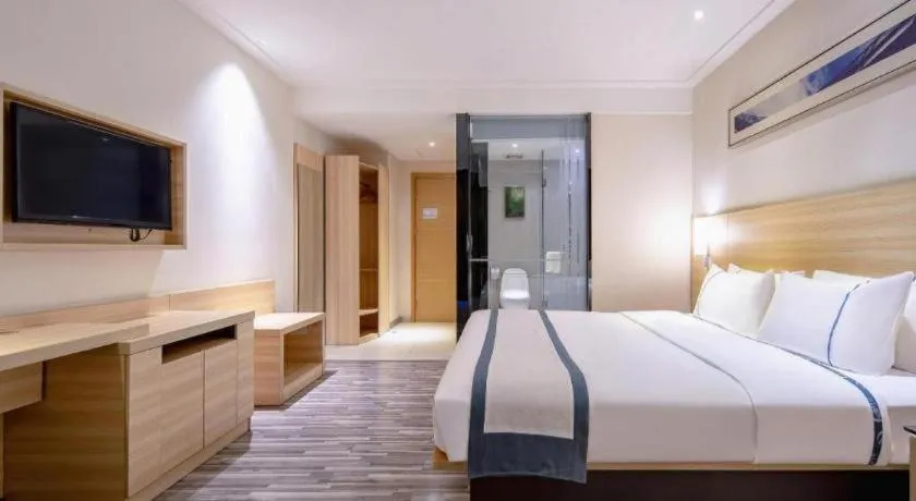 Bed in City Comfort Inn Beihai RT-Mart High Speed Railway Station