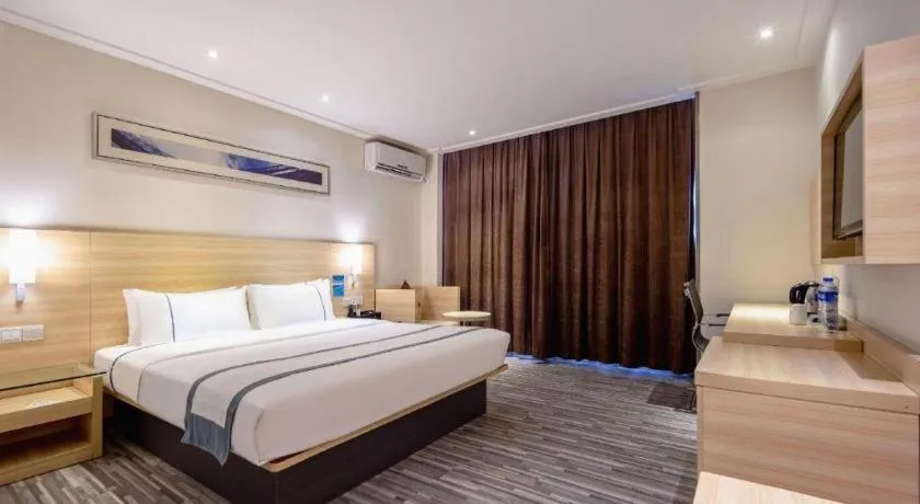 Bed in City Comfort Inn Beihai RT-Mart High Speed Railway Station