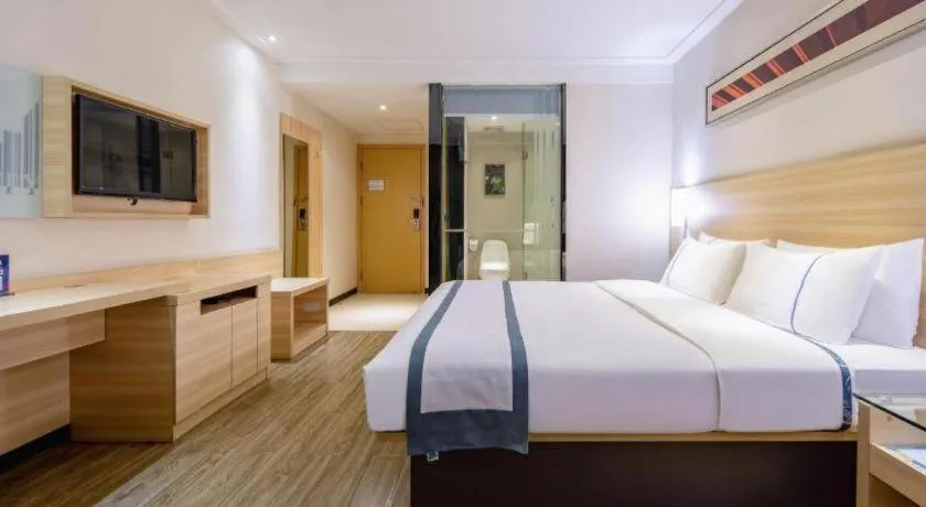 Bed in City Comfort Inn Beihai RT-Mart High Speed Railway Station