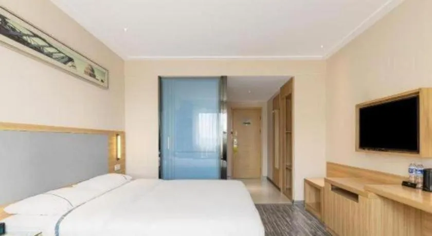 Bed in City Comfort Inn Beihai RT-Mart High Speed Railway Station