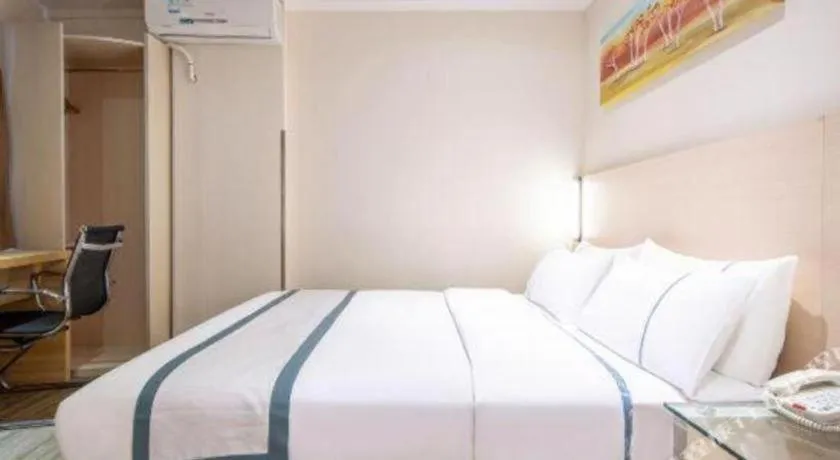 Bed in City Comfort Inn Beihai RT-Mart High Speed Railway Station