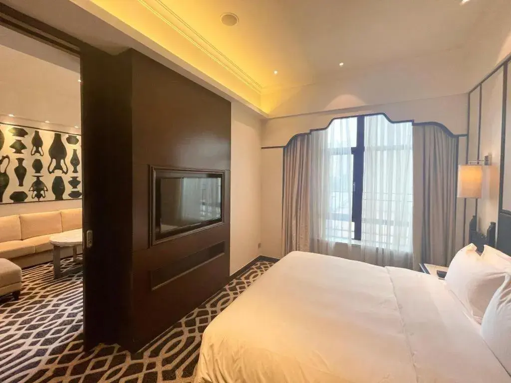Bed in Holiday Inn Guangzhou Airport Zone By IHG Bed in Holiday Inn Guangzhou Airport Zone By IHG