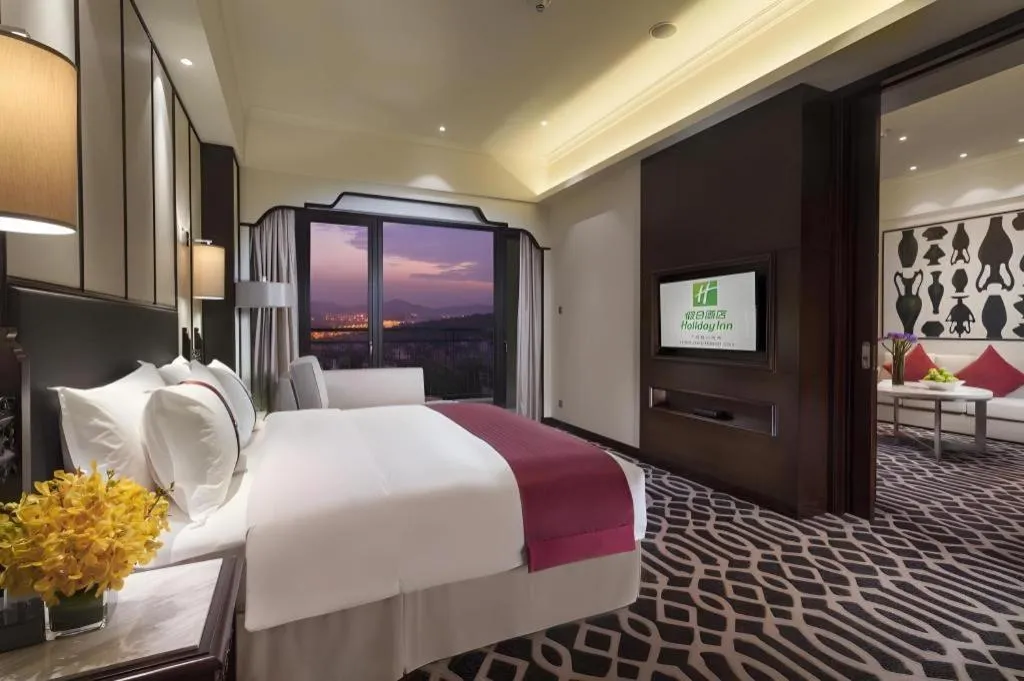 Bed in Holiday Inn Guangzhou Airport Zone By IHG