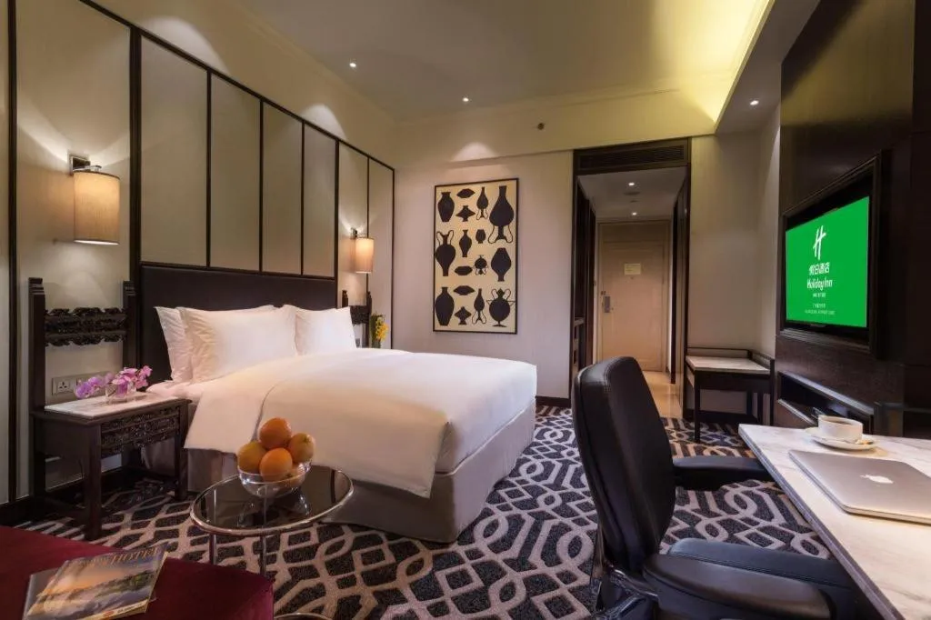 Bed in Holiday Inn Guangzhou Airport Zone By IHG