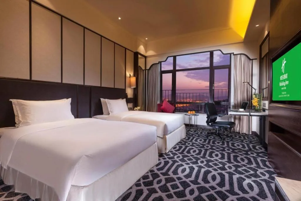 Bed in Holiday Inn Guangzhou Airport Zone By IHG