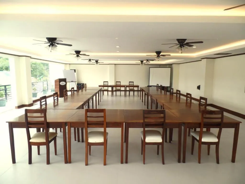 Ipil Suites Puerto Princesa