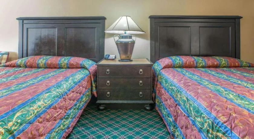 Bed in Knights Inn - Forest Hill, TX