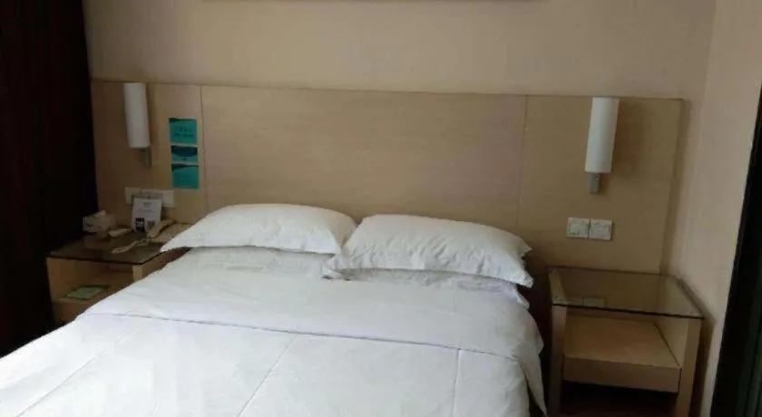Bed in City Comfort Inn Wuhan Dongting Road