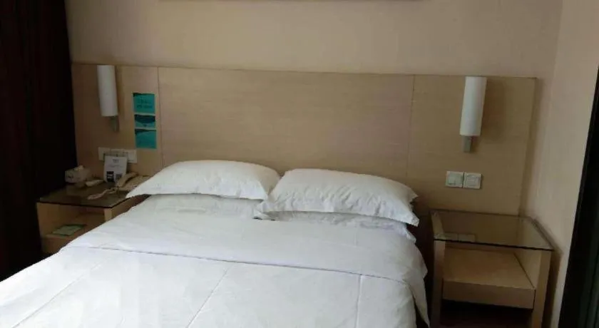 Bed in City Comfort Inn Wuhan Dongting Road
