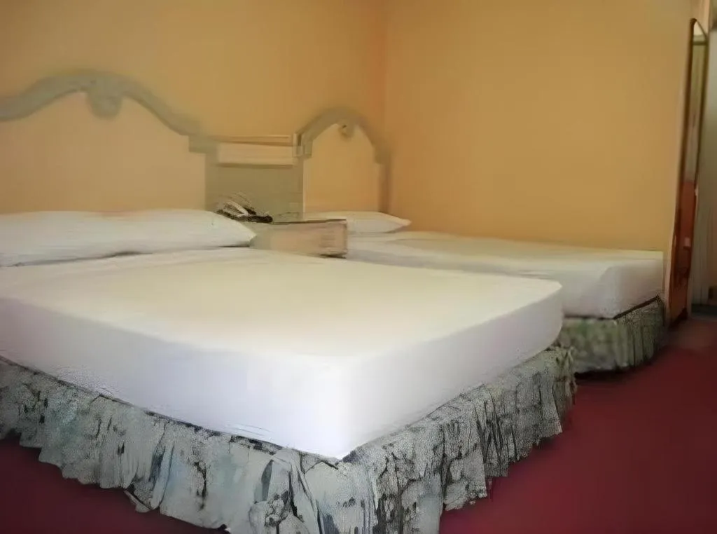 Bed in Cebu Northwinds Hotel