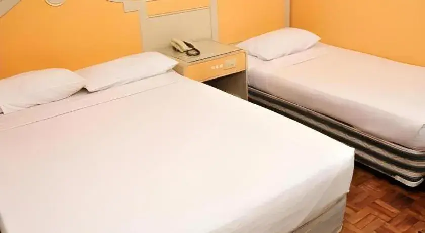 Bed in Cebu Northwinds Hotel Bed in Cebu Northwinds Hotel