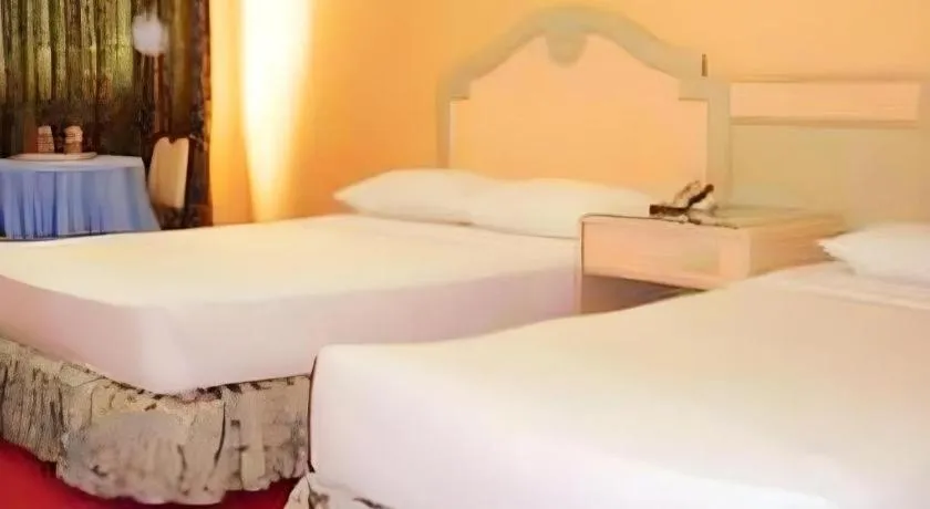 Bed in Cebu Northwinds Hotel