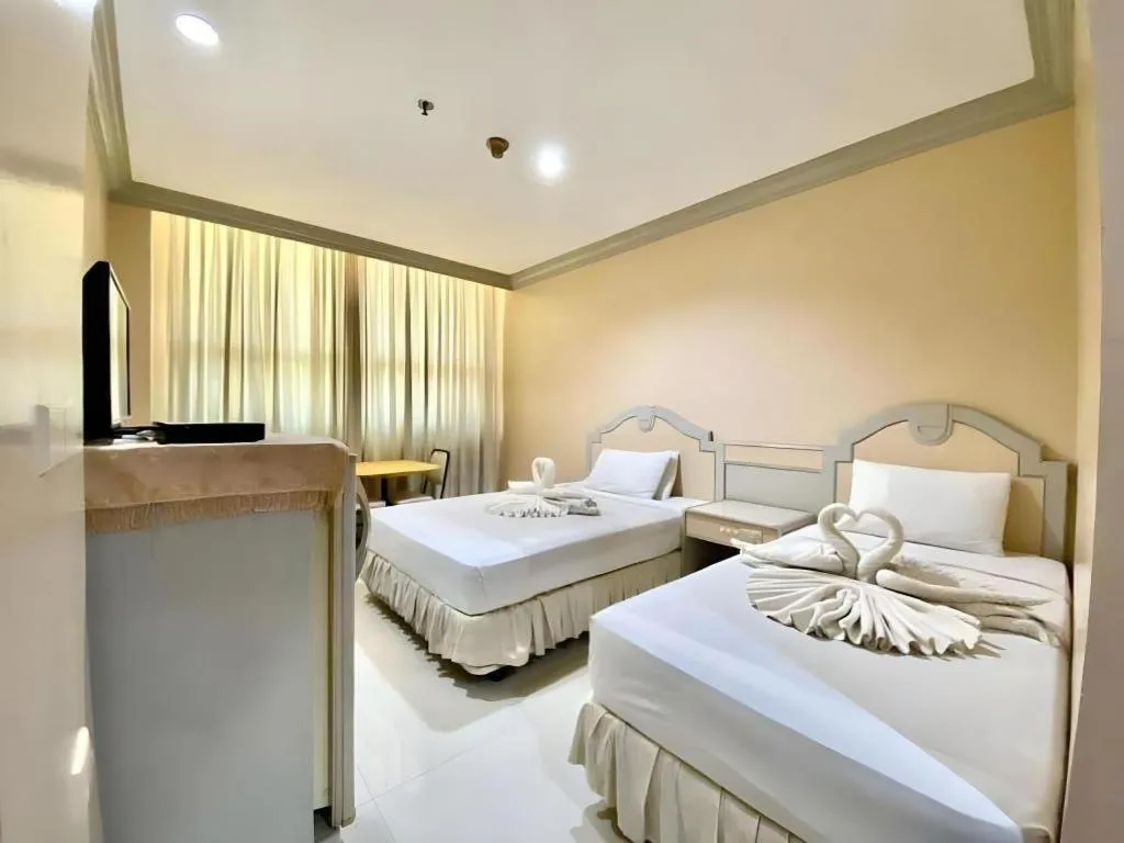Bed in Cebu Northwinds Hotel