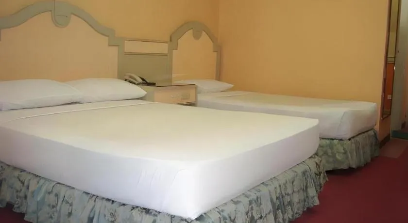 Bed in Cebu Northwinds Hotel