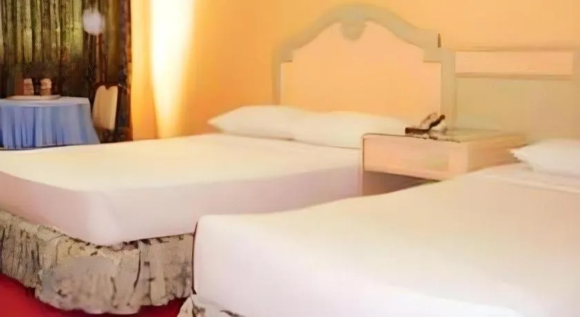 Bed in Cebu Northwinds Hotel