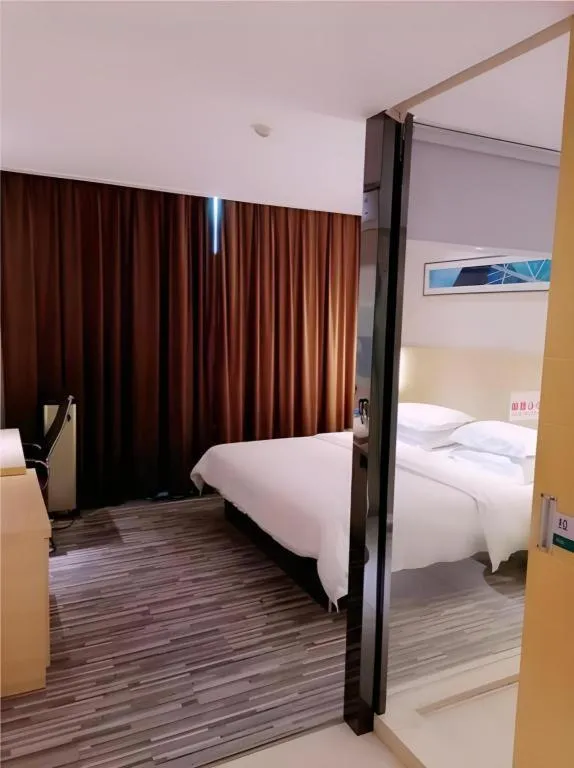 Bed in City Comfort Inn Foshan Shunde Leliu