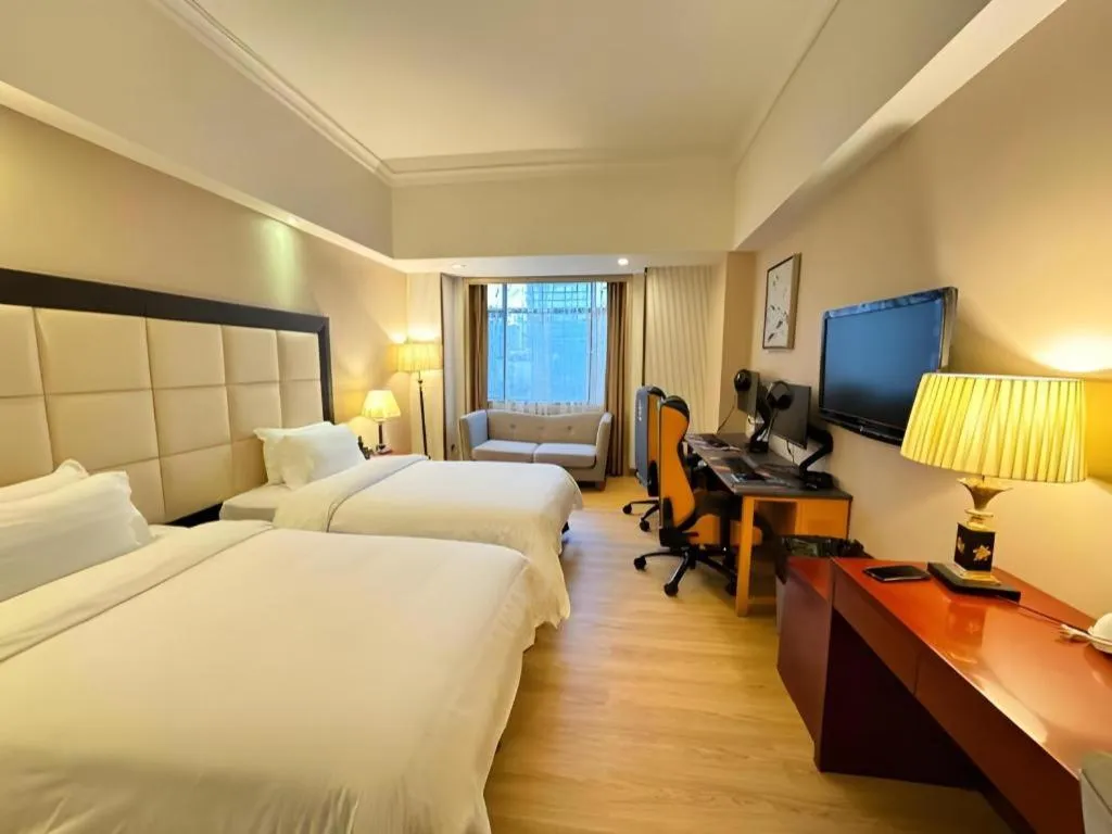 Bed in Shenzhen Bao Yue Hotel