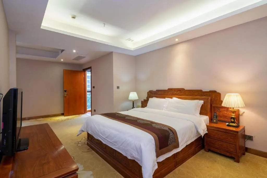 Bed in Shenzhen Bao Yue Hotel