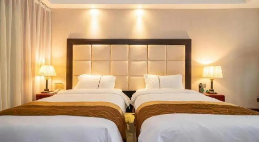 Bed in Shenzhen Bao Yue Hotel