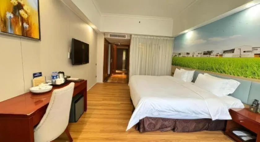 Bed in Shenzhen Bao Yue Hotel